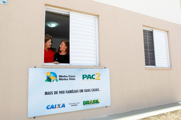 Cerimônia de entrega de 944 unidades habitacionais dos Residenciais Água da Grama e Três Américas II, do Programa Minha Casa Minha Vida.