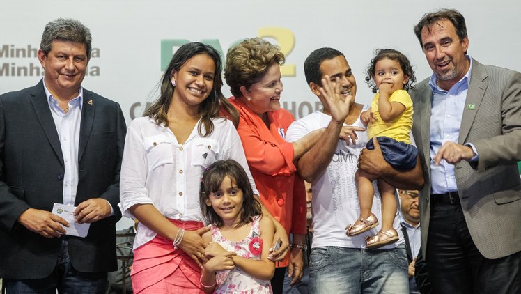 Cerimônia de entrega de 982 unidades habitacionais dos Conjuntos Esplanada da Rosápolis I e Caminho Rosápolis A e B, do Programa Minha Casa, Minha Vida - 03