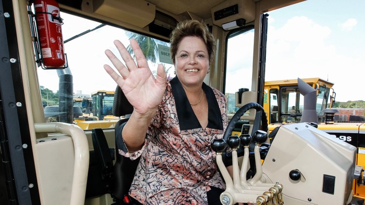 Cerimônia de entrega de máquinas a municípios de Minas Gerais - 05