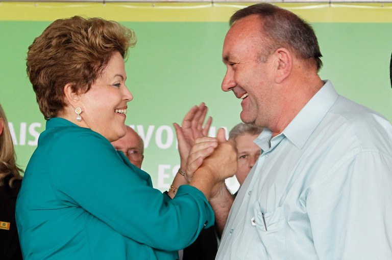 Entrega de máquinas e de assinatura de ordens de serviço da BR-158/PR, trecho Campo Mourão-Palmital, e da BR-487/PR, trecho Nova Brasília-Tuneiras do Oeste - 04