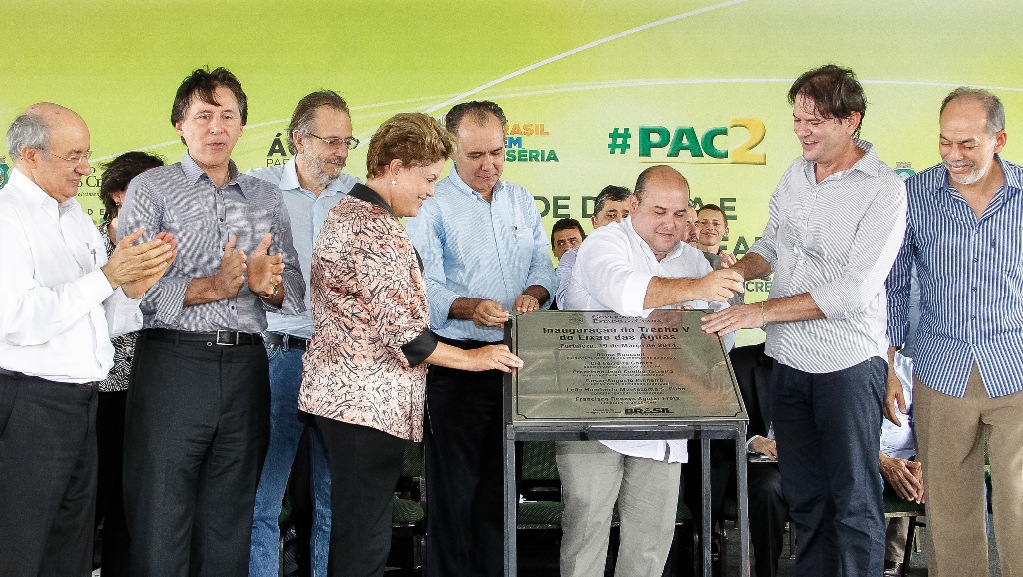 Cerimônia de entrega de máquinas para municípios do Ceará e inauguração do trecho V do Eixão das Águas - 06