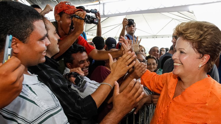 Cerimônia de entrega do trecho Floresta-Serra Talhada do Sistema Adutor Pajeú; ônibus escolares, do programa caminho da escola; e de 22 máquinas retroescavadeiras a municípios do estado de Pernambuco - 07