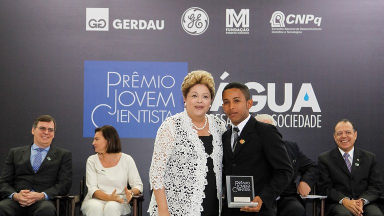 Cerimônia de entrega do XXVII Prêmio Jovem Cientista 2013 - 01