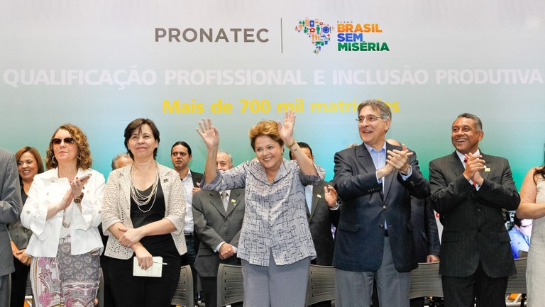 Cerimônia de formatura de 2.530 alunos do Programa Nacional de Acesso ao Ensino Técnico e Emprego (PRONATEC-Brasil Sem Miséria) - 01