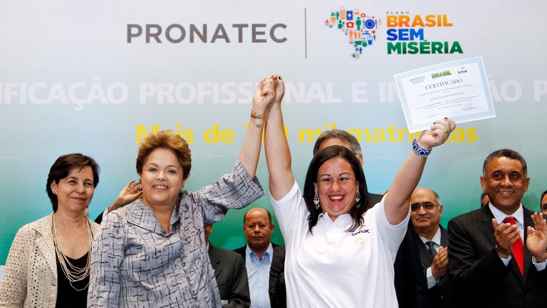 Cerimônia de formatura de 2.530 alunos do Programa Nacional de Acesso ao Ensino Técnico e Emprego (PRONATEC-Brasil Sem Miséria) - 02