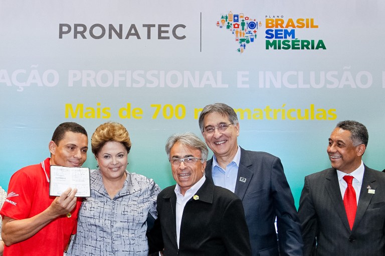Cerimônia de formatura de 2.530 alunos do Programa Nacional de Acesso ao Ensino Técnico e Emprego (PRONATEC-Brasil Sem Miséria) - 04