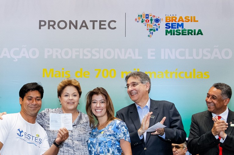 Cerimônia de formatura de 2.530 alunos do Programa Nacional de Acesso ao Ensino Técnico e Emprego (PRONATEC-Brasil Sem Miséria) - 05