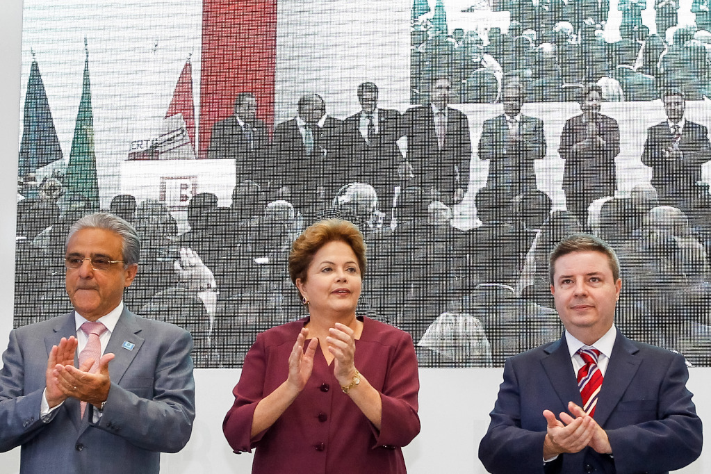 Cerimônia de inauguração da fábrica de transformadores de corrente e de potencial da Balteau S/A