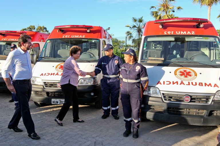  Dilma Rousseff cumprimenta a equipe 2