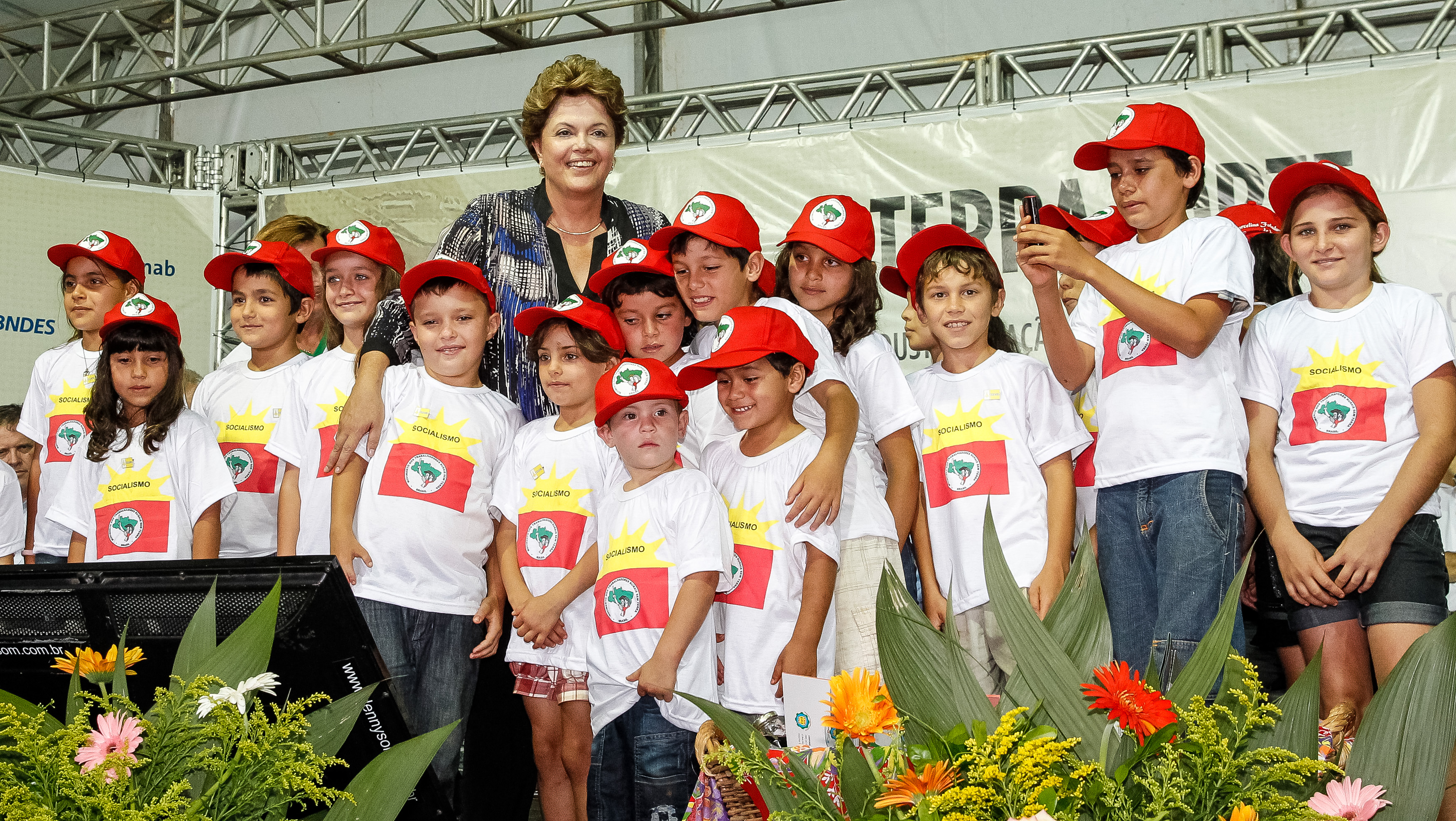 Cerimônia de inauguração de Unidade Industrial de Beneficiamento de Leite e Derivados e de lançamento de investimentos em assentamentos