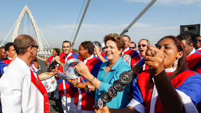 Cerimônia de inauguração do BRT Transcarioca