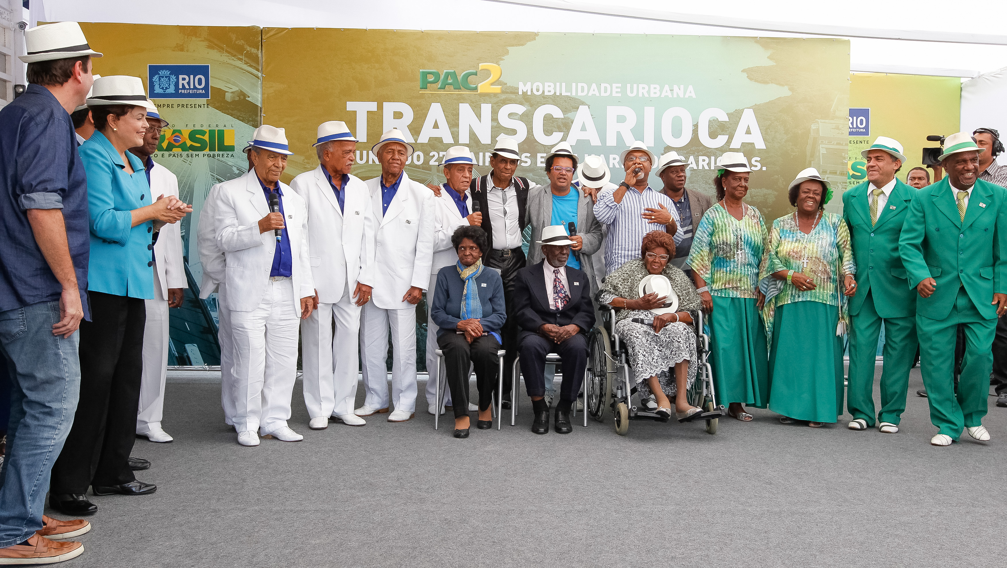 Cerimônia de inauguração do BRT Transcarioca