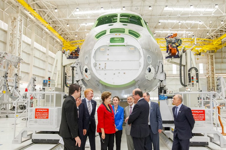 Cerimônia de inauguração do hangar da futura linha de montagem da aeronave KC-390 - 02