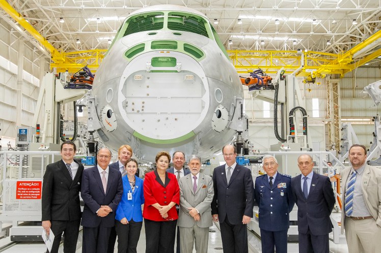 Cerimônia de inauguração do hangar da futura linha de montagem da aeronave KC-390 - 02