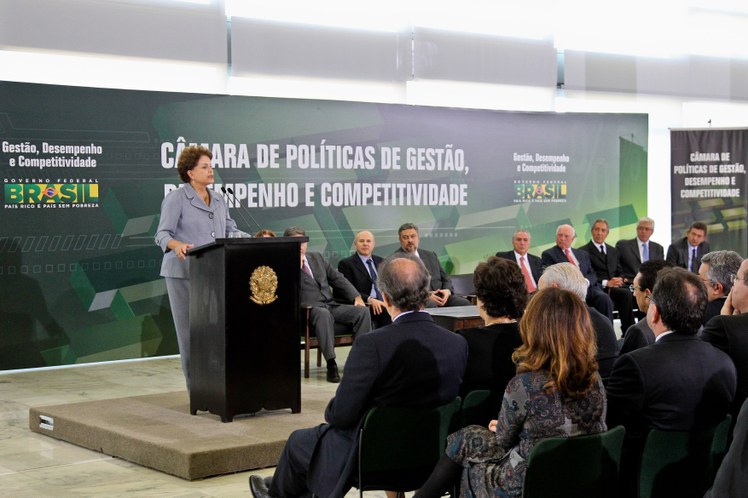 Presidenta Dilma Rousseff discursa durante a cerimônia 3