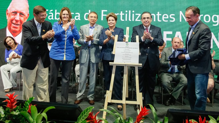 Cerimônia de lançamento da Pedra Fundamental e de batismo da Unidade de Fertilizantes Nitrogenados V da Petrobras - 06