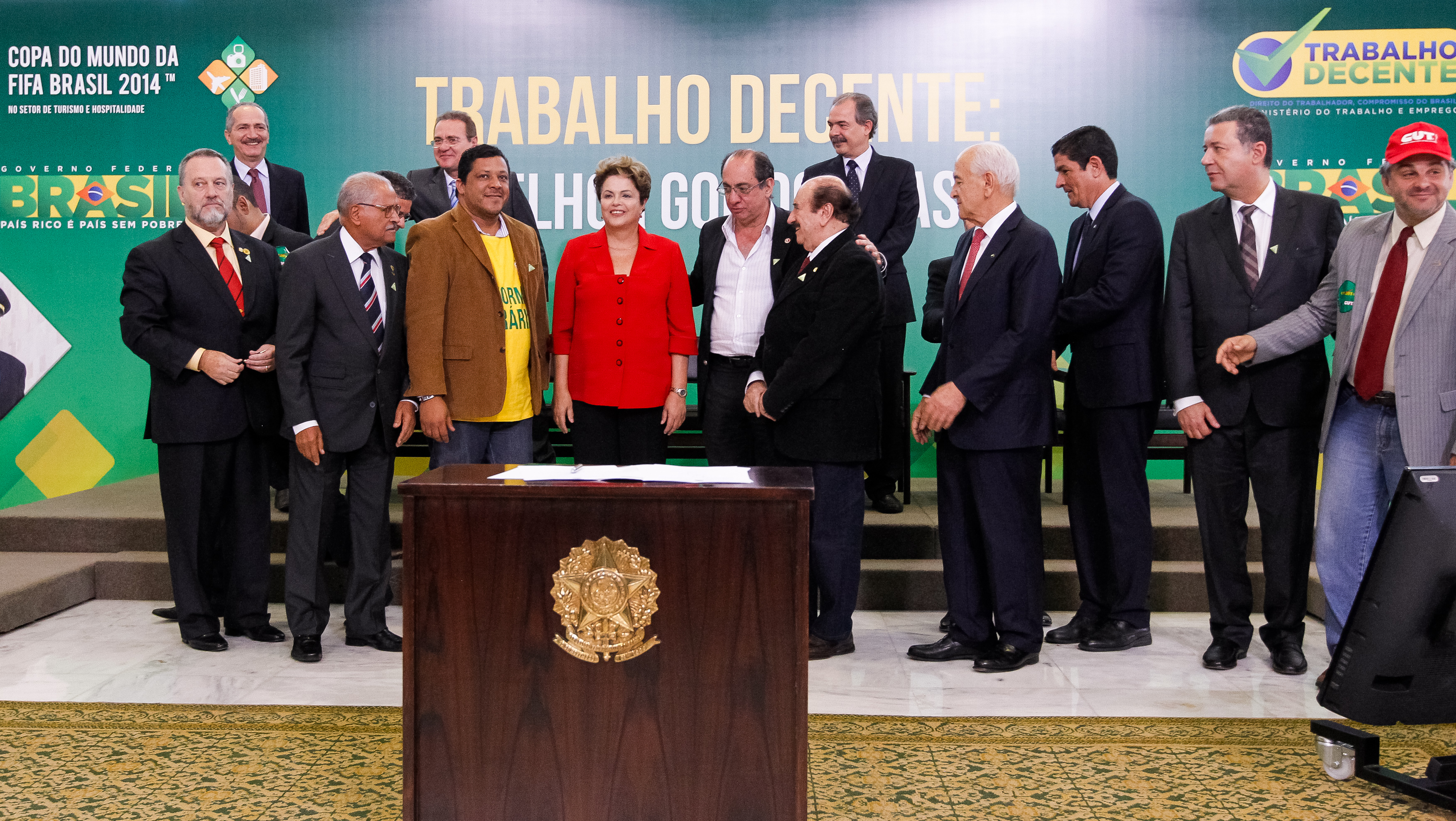 Cerimônia de lançamento do Compromisso Nacional pelo Emprego e Trabalho Decente na Copa do Mundo FIFA Brasil 2014 - 04