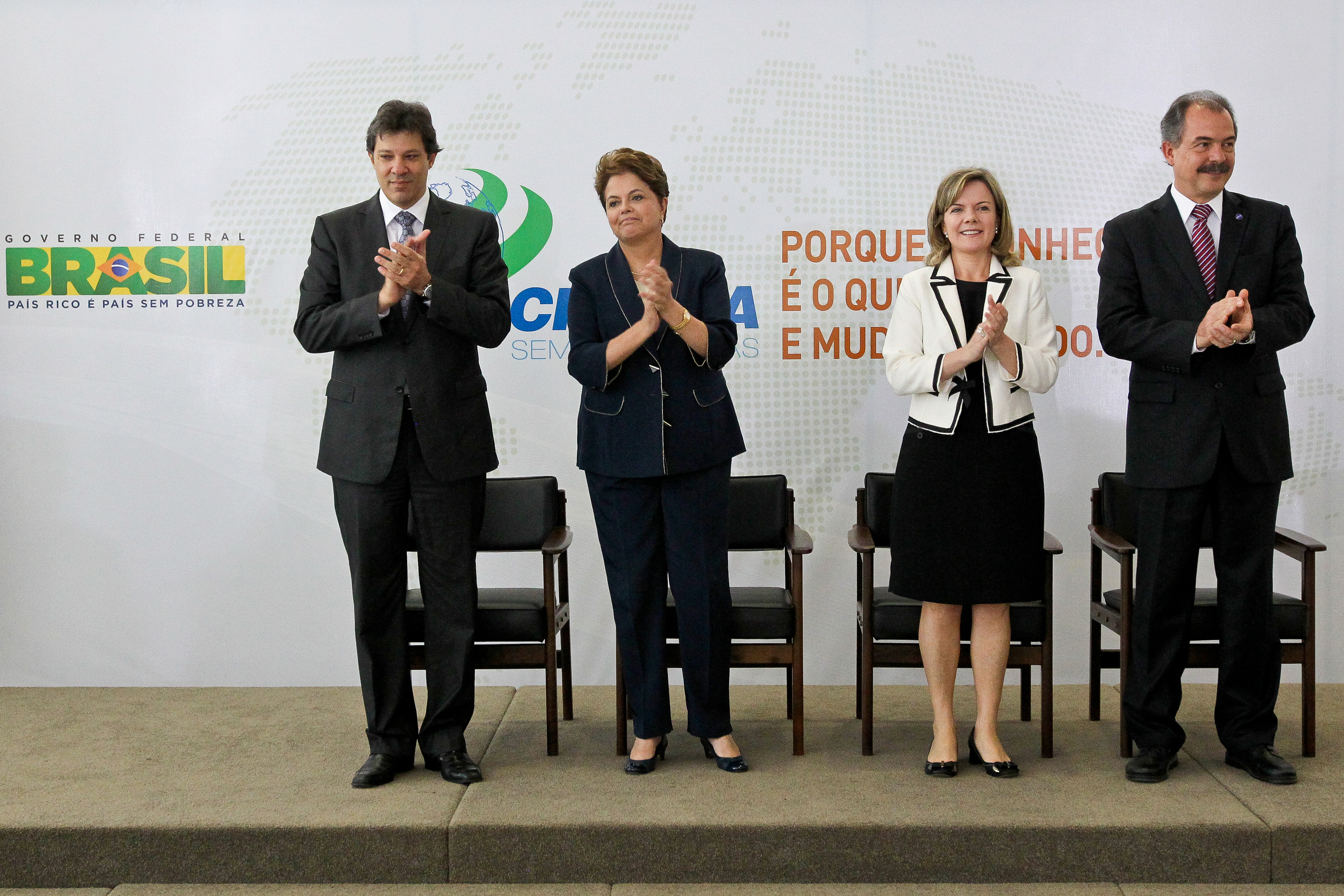 Cerimônia de regulamentação do programa Ciência sem Fronteiras e de anúncio de chamadas públicas para bolsas de estudo no exterior - 2