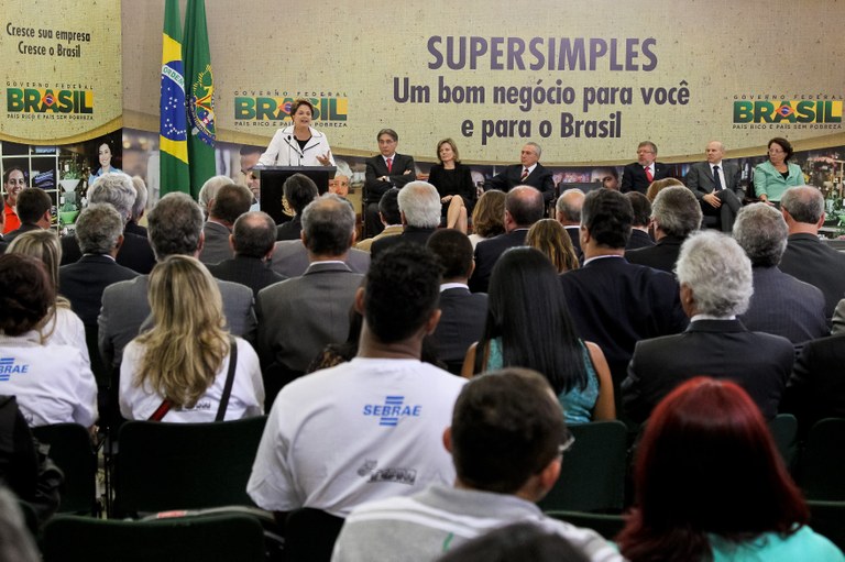 Cerimônia de sanção da lei que altera o Supersimples - 6