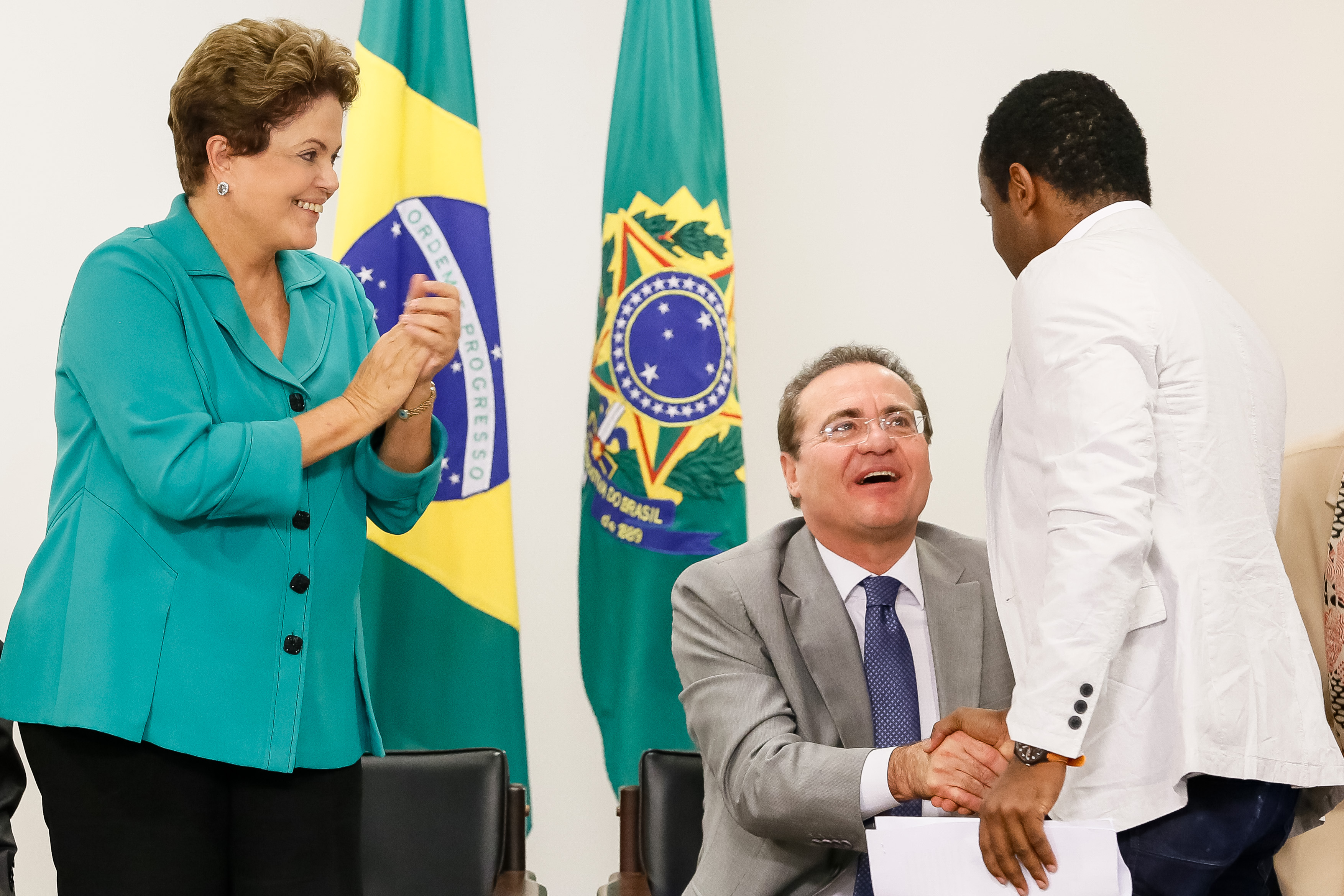 Sanção da lei que dispõe sobre cotas no Serviço Público Federal - 07