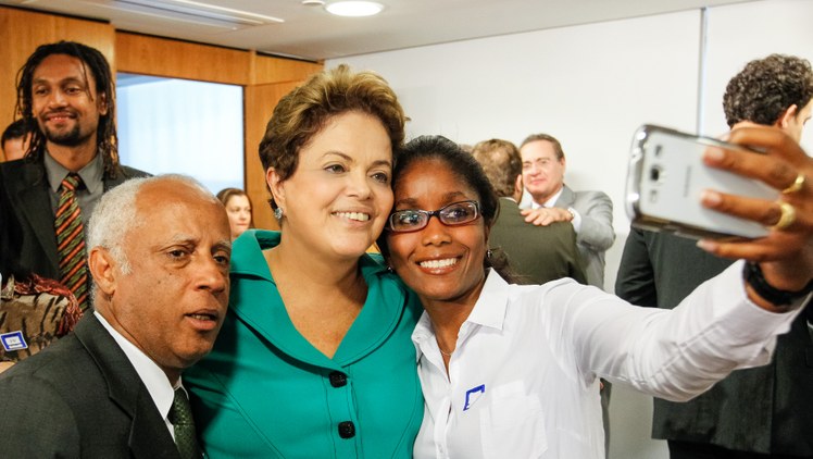 Sanção da lei que dispõe sobre cotas no Serviço Público Federal - 02