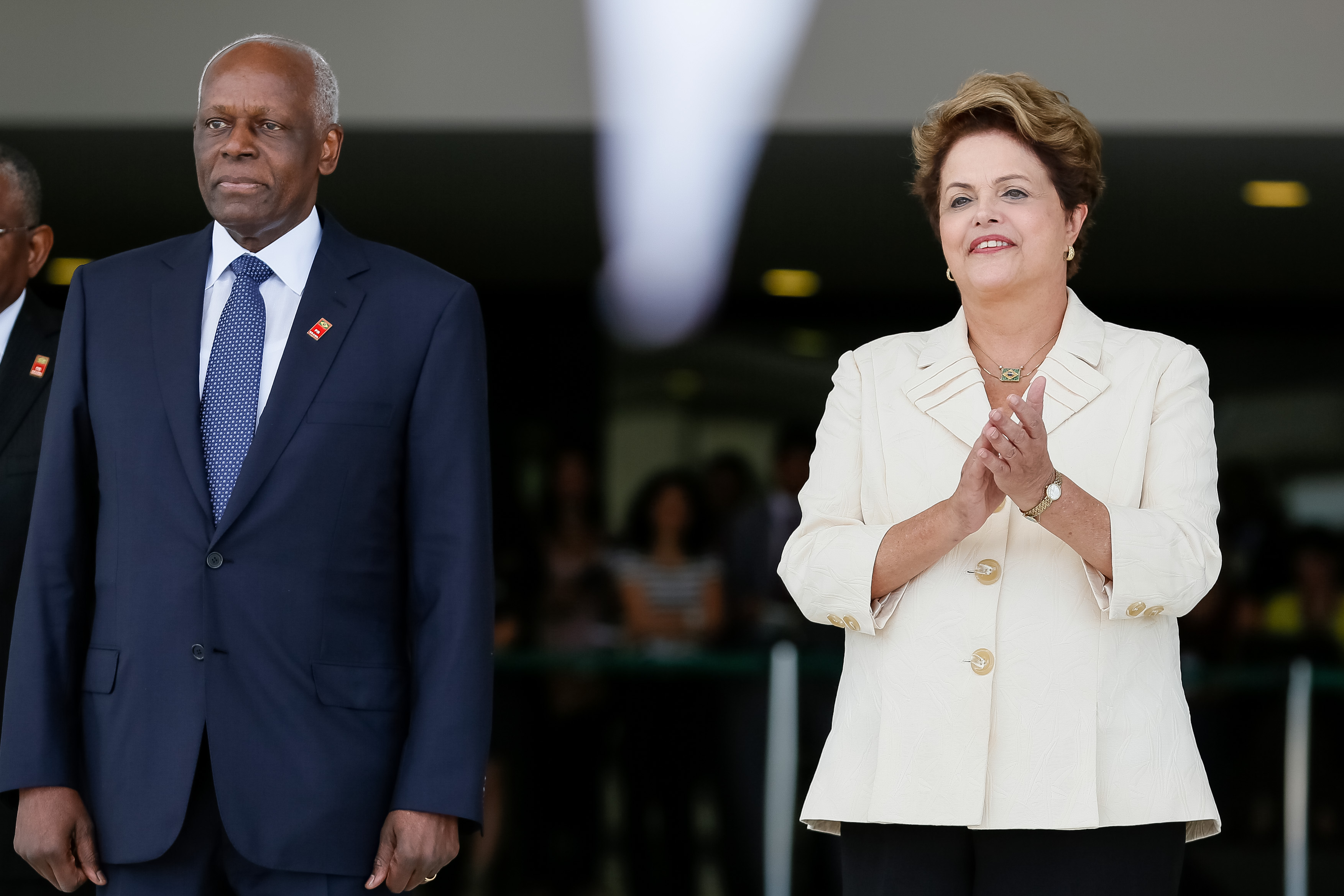 Cerimônia oficial de chegada do Presidente da República de Angola, José Eduardo dos Santos - 03