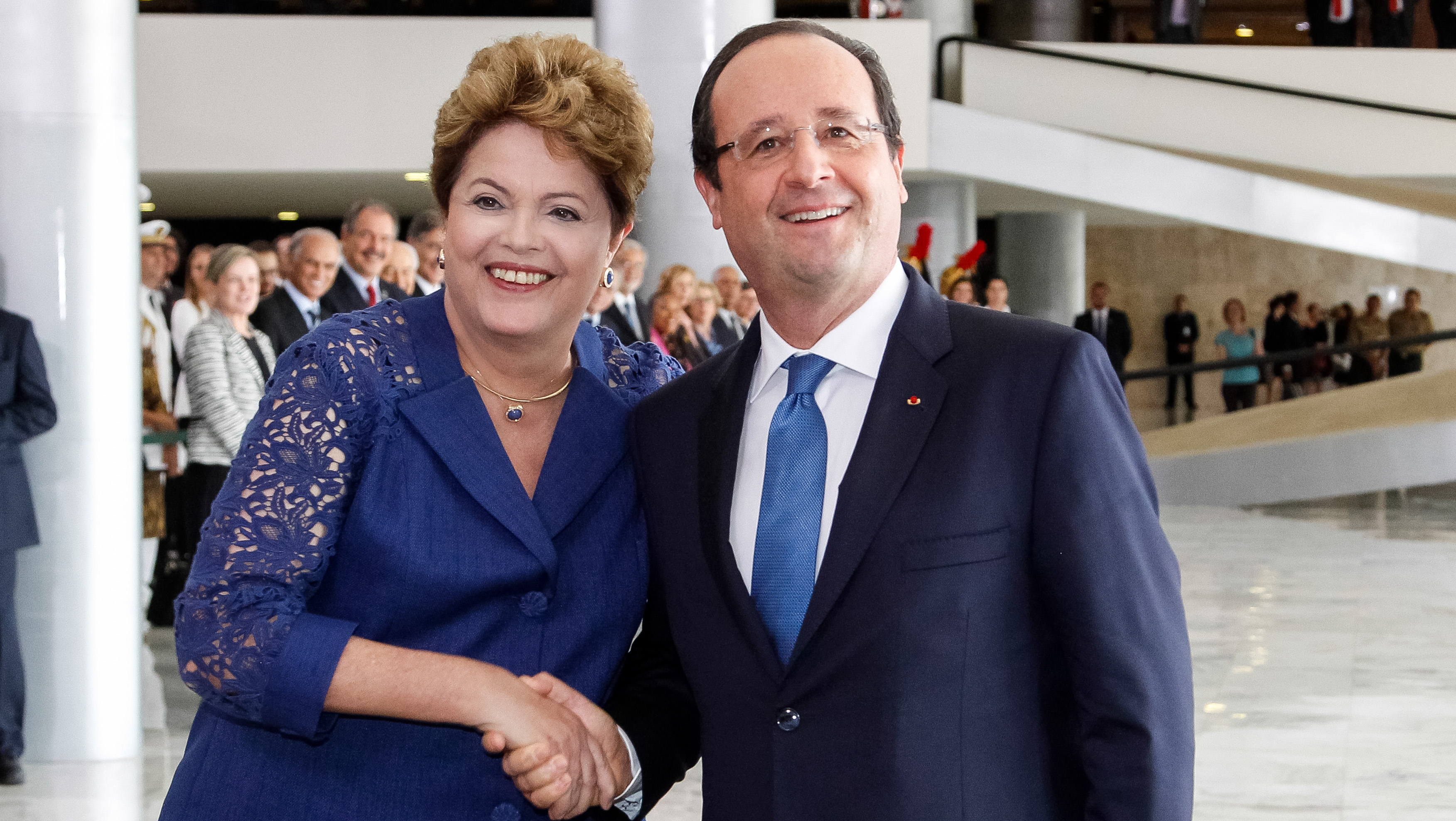 Cerimônia oficial de chegada do presidente da República francesa - 01