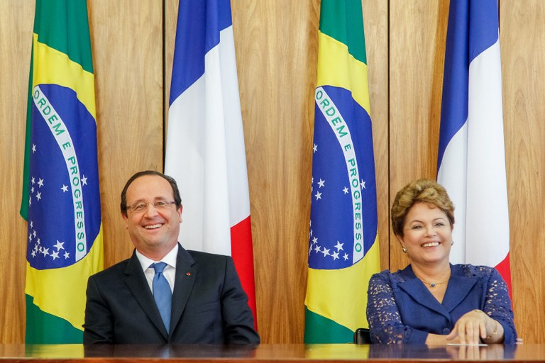 Cerimônia oficial de chegada do presidente da República francesa - 06