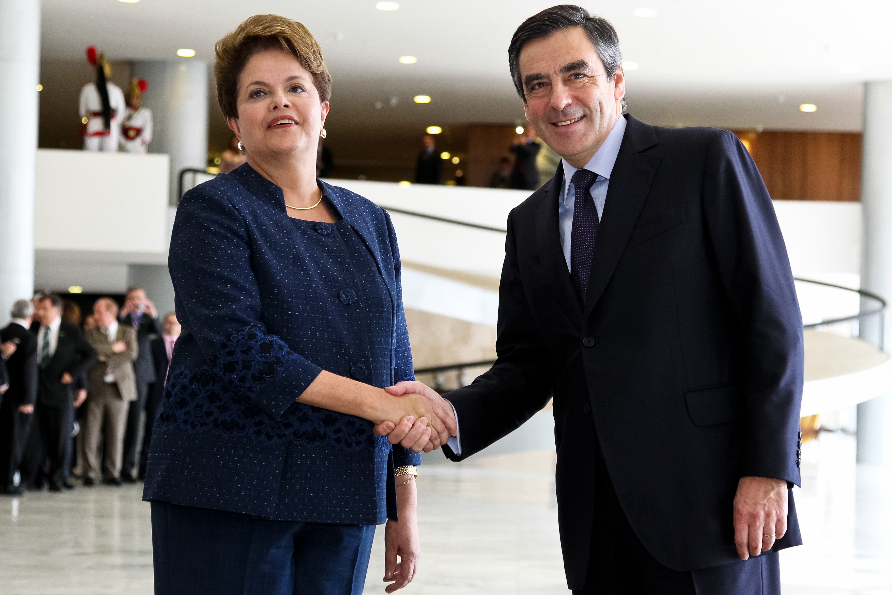 Cerimônia oficial de chegada do primeiro-ministro da França - 02