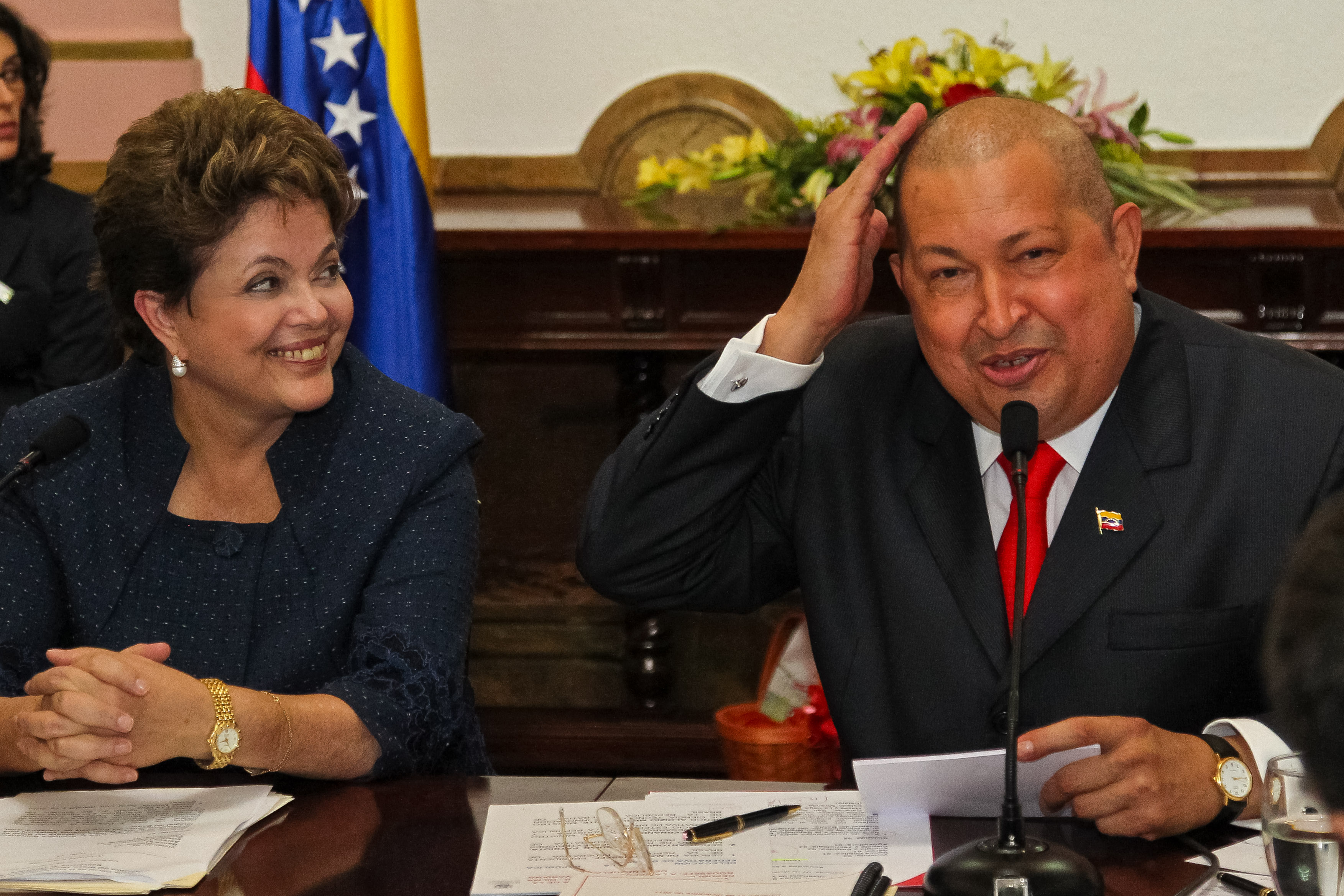 Declaração à Imprensa, Palácio Miraflores - 02