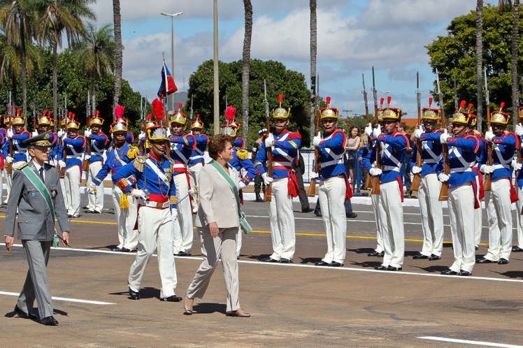 Dilma durante solenidade comemorativa 8