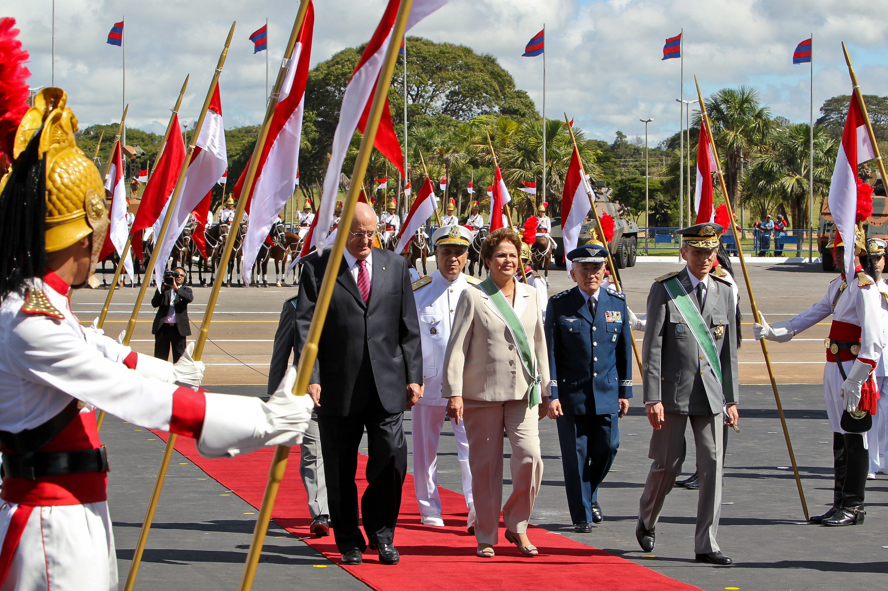 Dilma ao lado de autoridades em solenidade 2