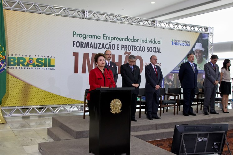 Dilma em cerimônia no Palácio do Planalto 4