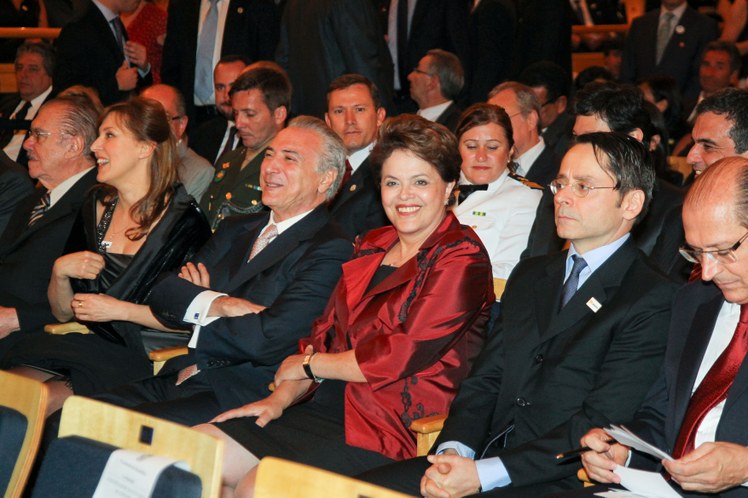 Presidenta Dilma e o vice-presidente Michel Temer durante comemoração 1