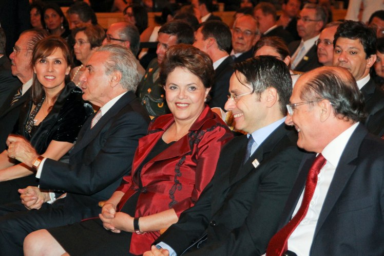 Presidenta Dilma e o vice-presidente Michel Temer durante comemoração 2
