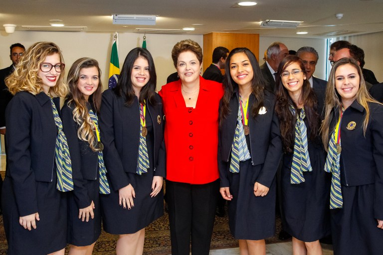 Delegação brasileira de medalhistas do Worldskills Americas Competition - 03