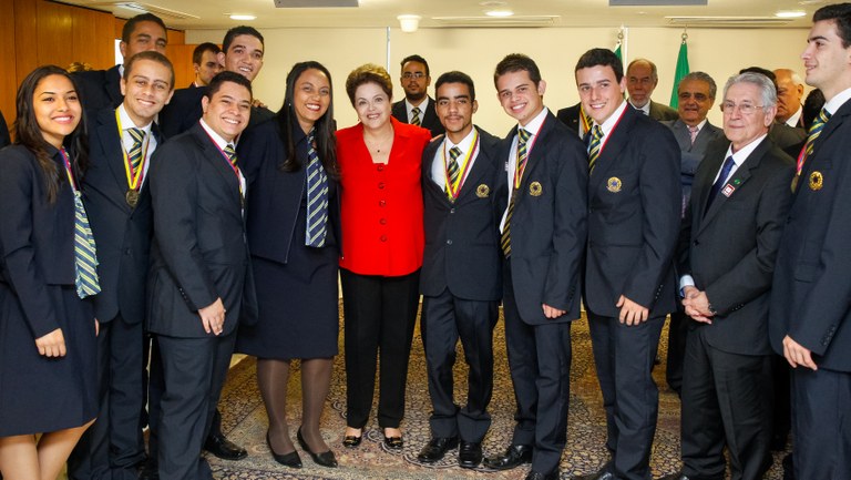 Delegação brasileira de medalhistas do Worldskills Americas Competition - 04