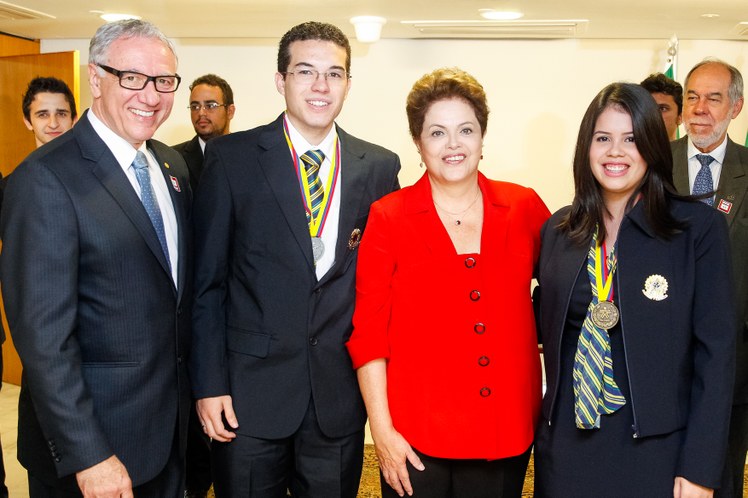 Delegação brasileira de medalhistas do Worldskills Americas Competition - 05