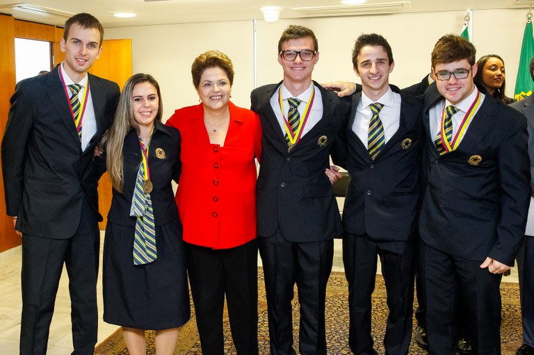 Delegação brasileira de medalhistas do Worldskills Americas Competition - 07