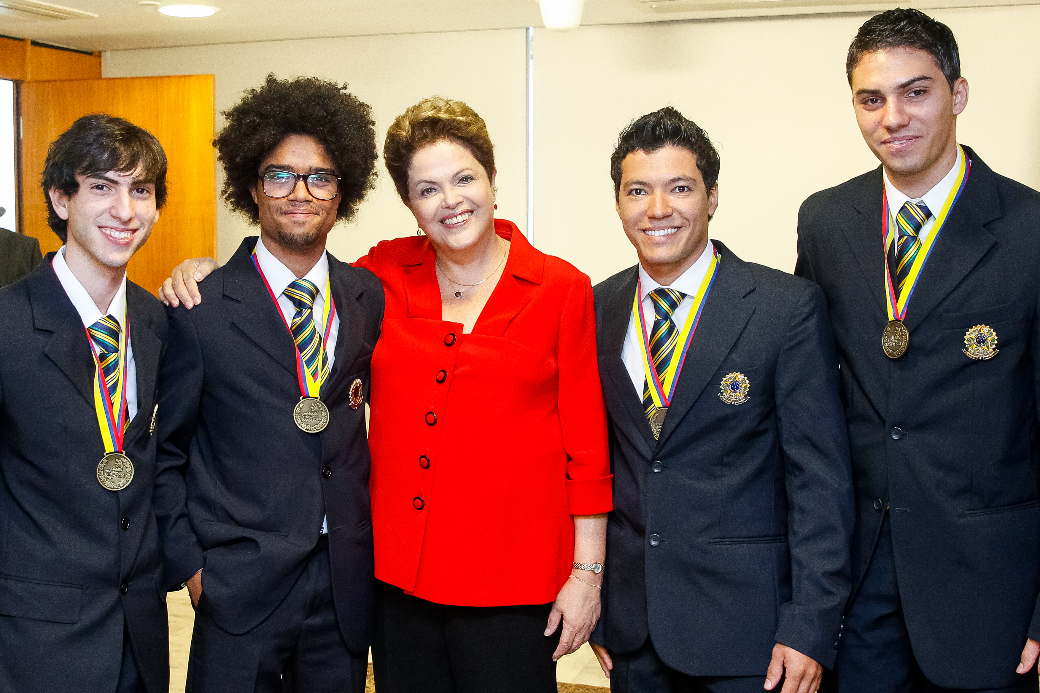 Delegação brasileira de medalhistas do Worldskills Americas Competition - 09