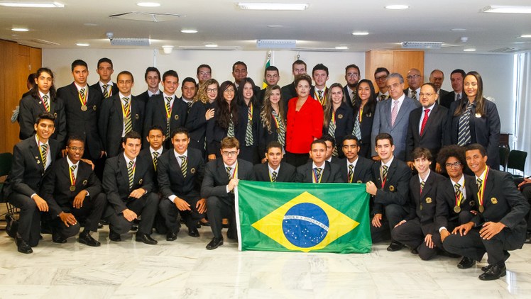 Delegação brasileira de medalhistas do Worldskills Americas Competition - 02