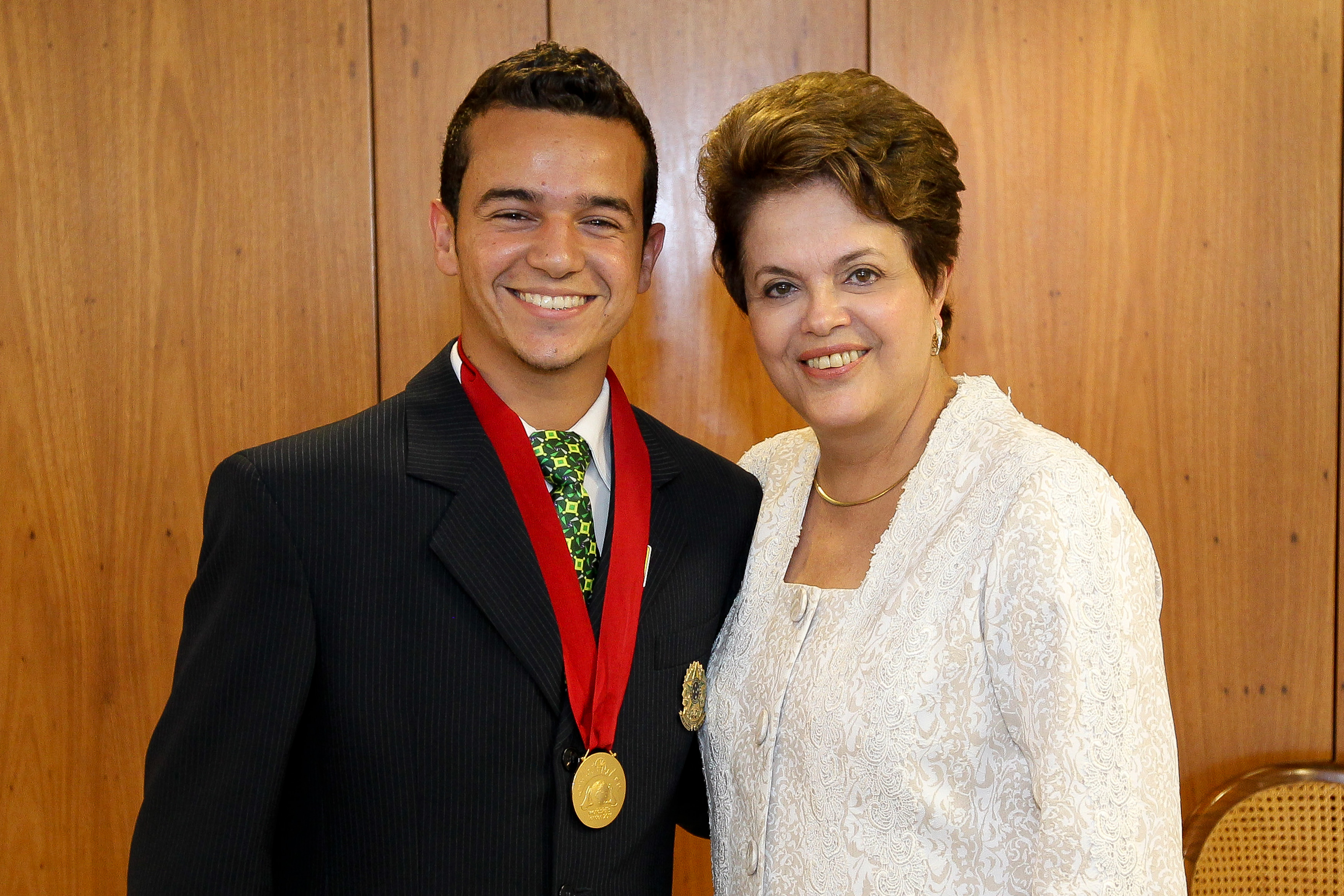 Delegação de Estudantes medalhistas do 41º WorldSkills 2011 - 8
