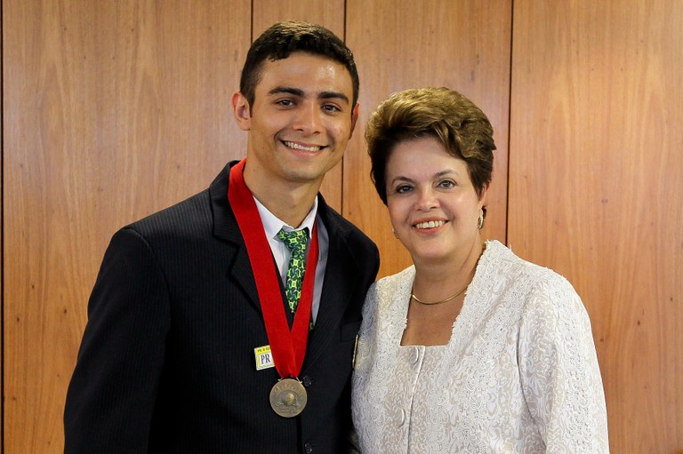 Delegação de Estudantes medalhistas do 41º WorldSkills 2011 - 9