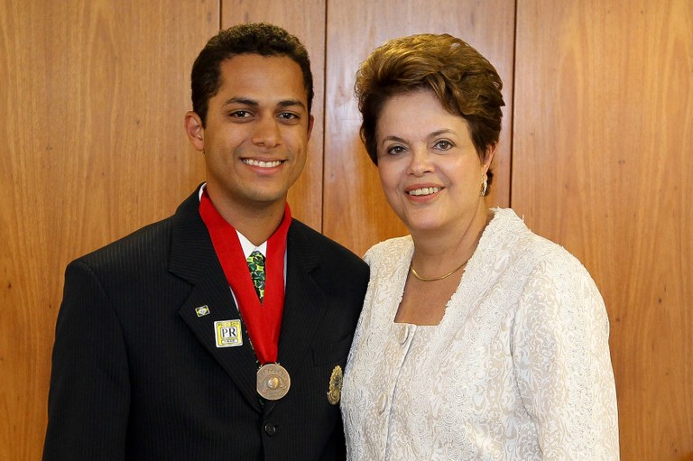 Delegação de Estudantes medalhistas do 41º WorldSkills 2011 - 10