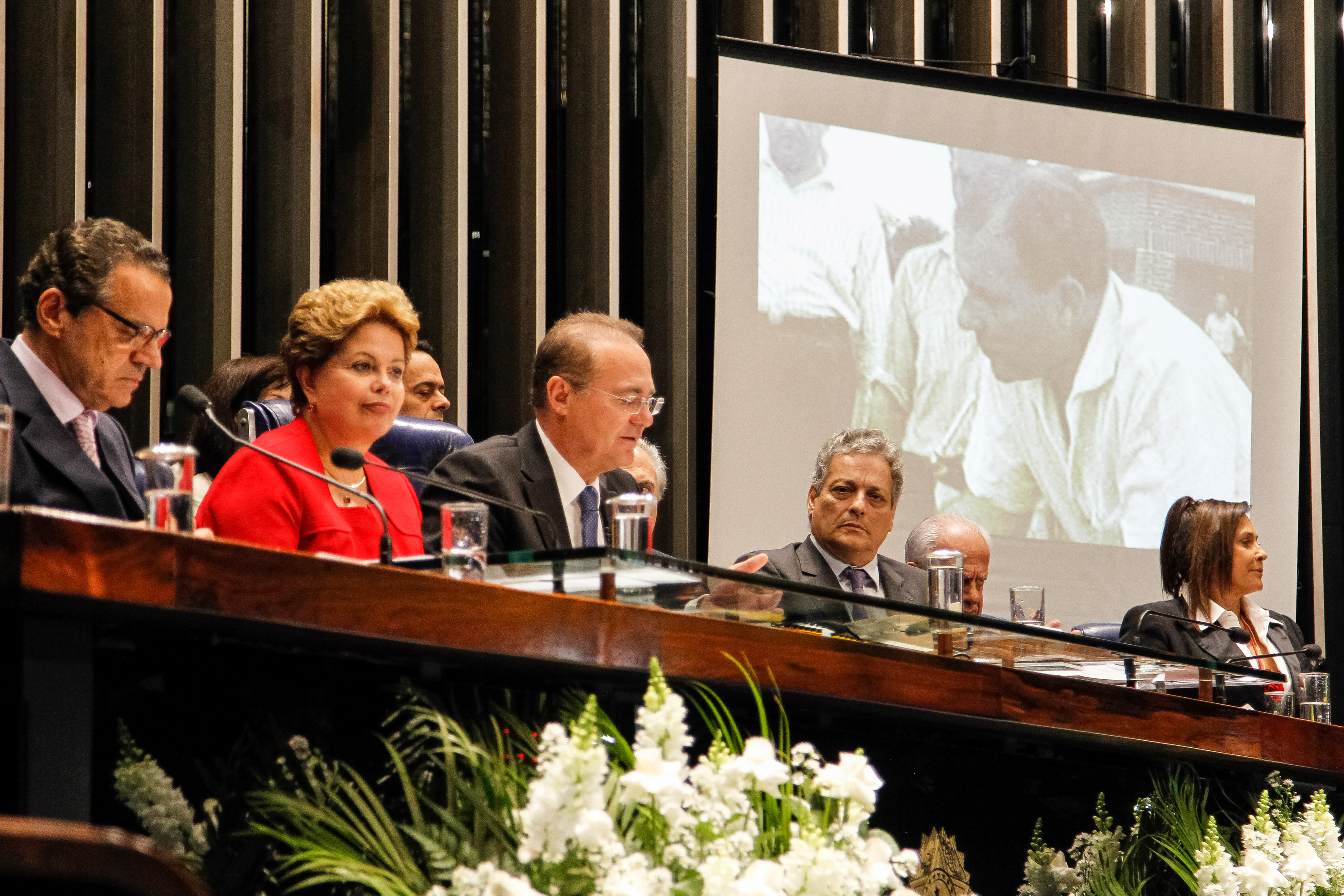Devolução simbólica do mandato presidencial a João Goulart - 03