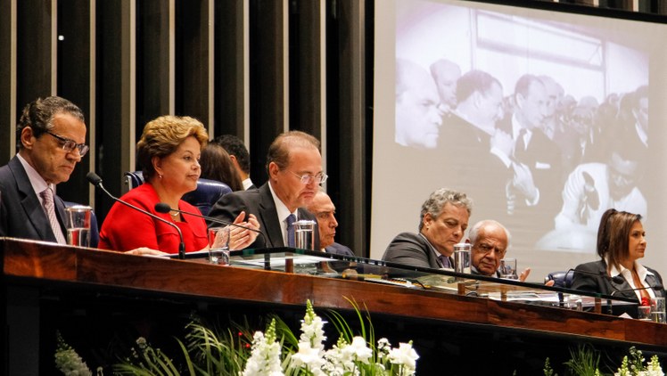 Devolução simbólica do mandato presidencial a João Goulart - 02