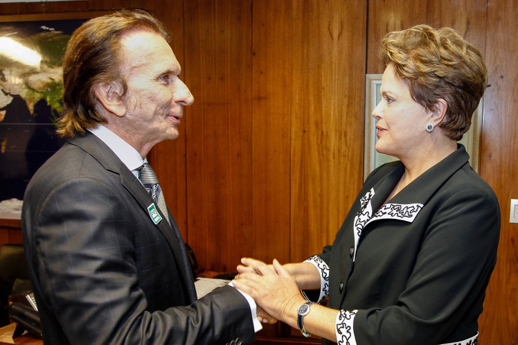 Emerson Fittipaldi - Presidente da Fittipaldi International Marketing