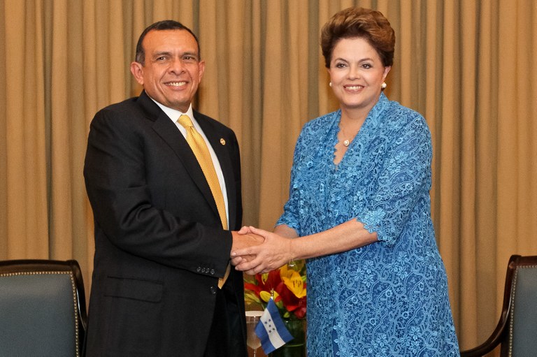 Encontro bilateral com o Presidente da República de Honduras, Porfírio Lobo - 1