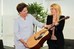 Dilma recebe presente de Shakira 2