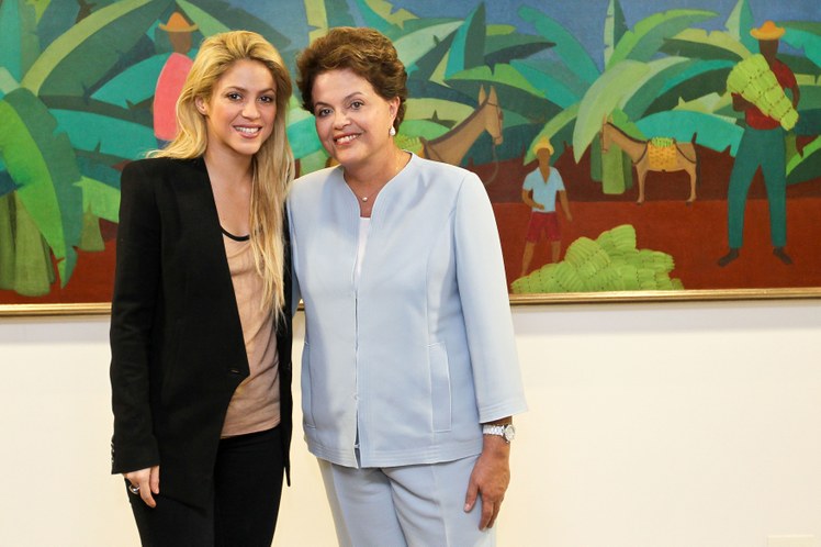 Dilma recebe a cantora Shakira 2